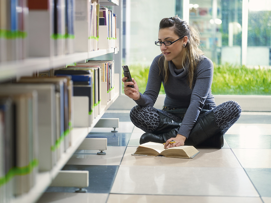 Cellphone Addiction Hurting Academics